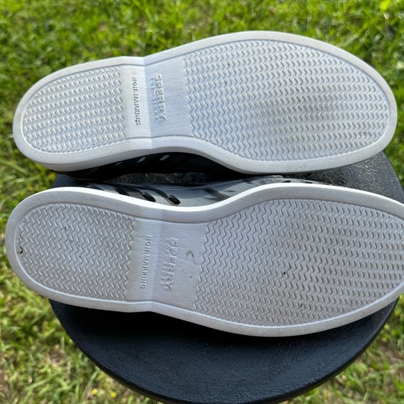 Sperry Black Loafers Slip-Ons with Perforated Design Men’s 8 - women’s 10 - Picture 7 of 10